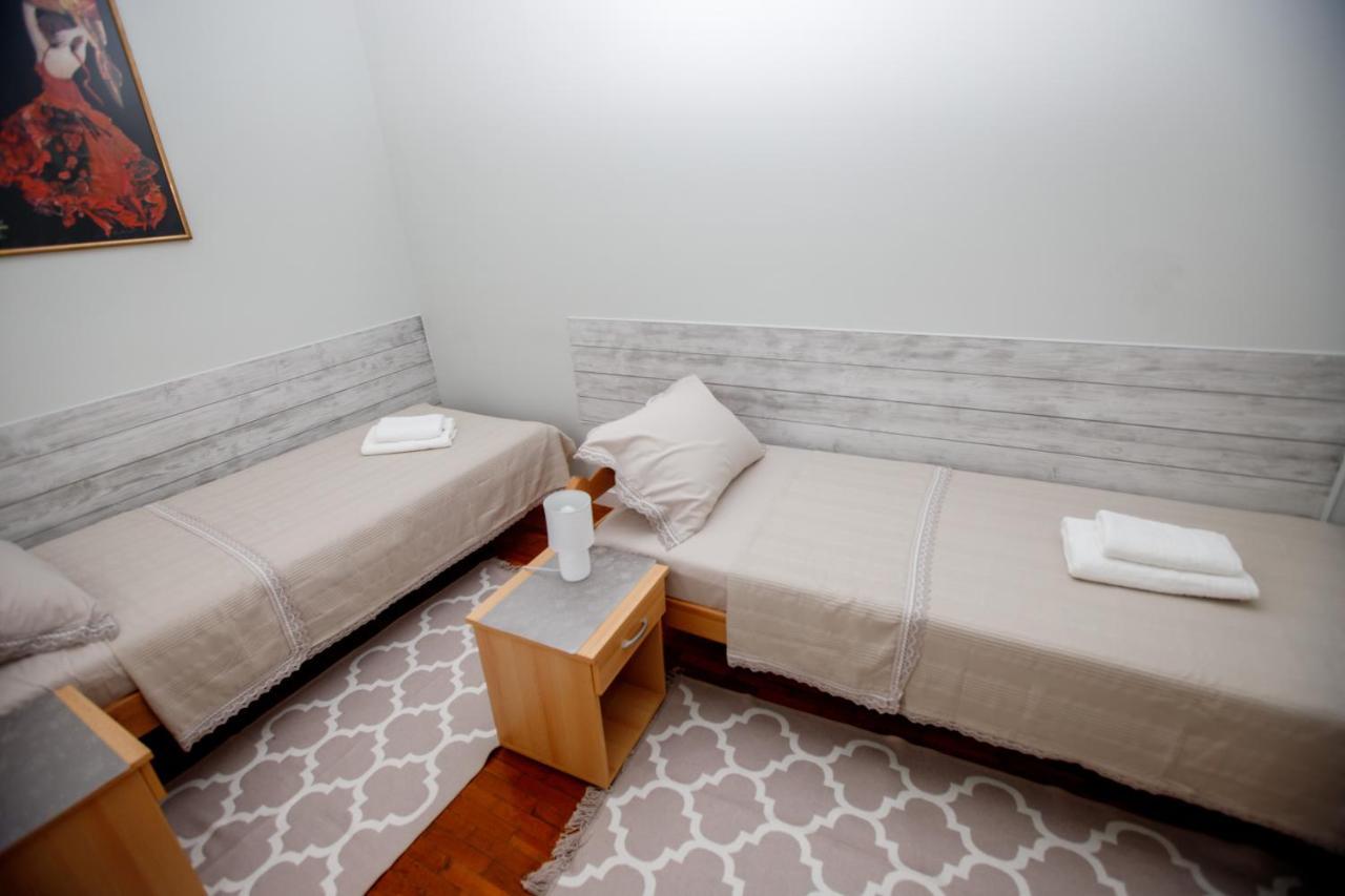 סובוטיקה Angeli Vila Apartments מראה חיצוני תמונה
