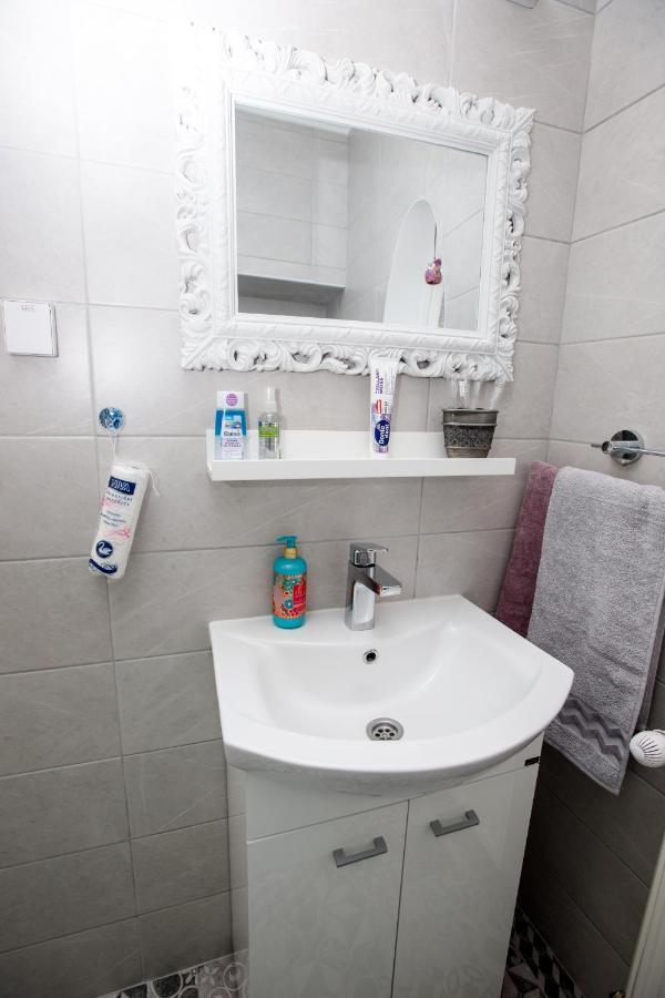 סובוטיקה Angeli Vila Apartments מראה חיצוני תמונה