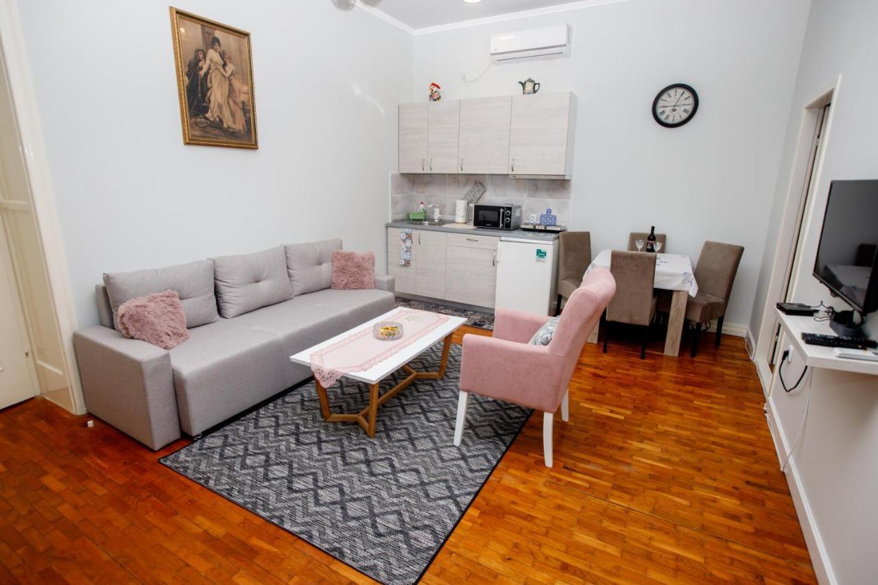 סובוטיקה Angeli Vila Apartments מראה חיצוני תמונה